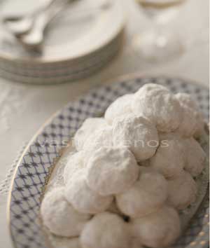 Greek Christmas Cookies / Kourambiedes