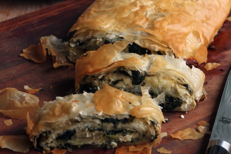 Classic Greek Spinach Pie, Spanakopita, Phyllo Roll | Mediterranean ...