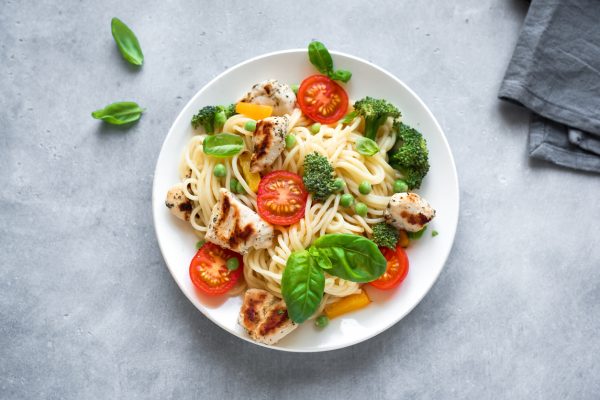 Spaghetti with Mastiha Greek-Yogurt Chicken & Vegetables