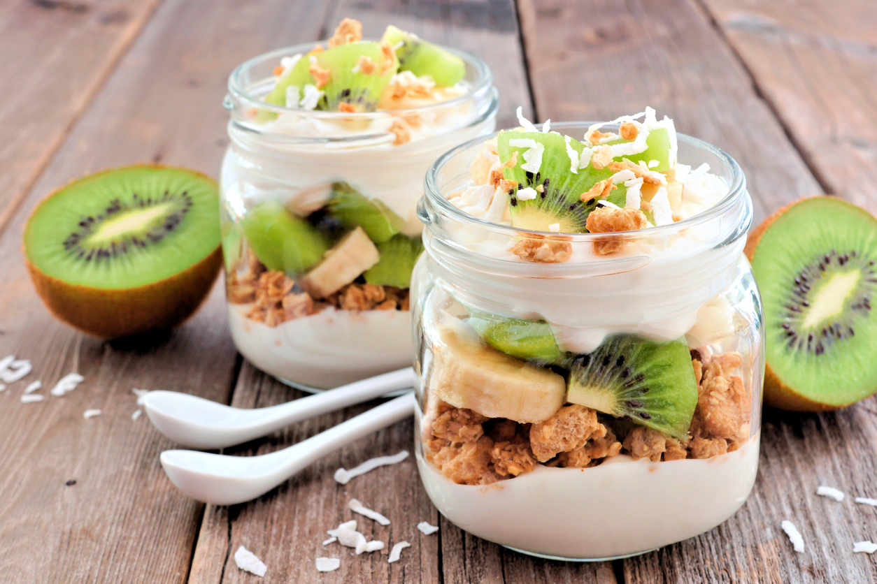 KIWI-BANANA-COCONUT-YOGURT-PARFAIT