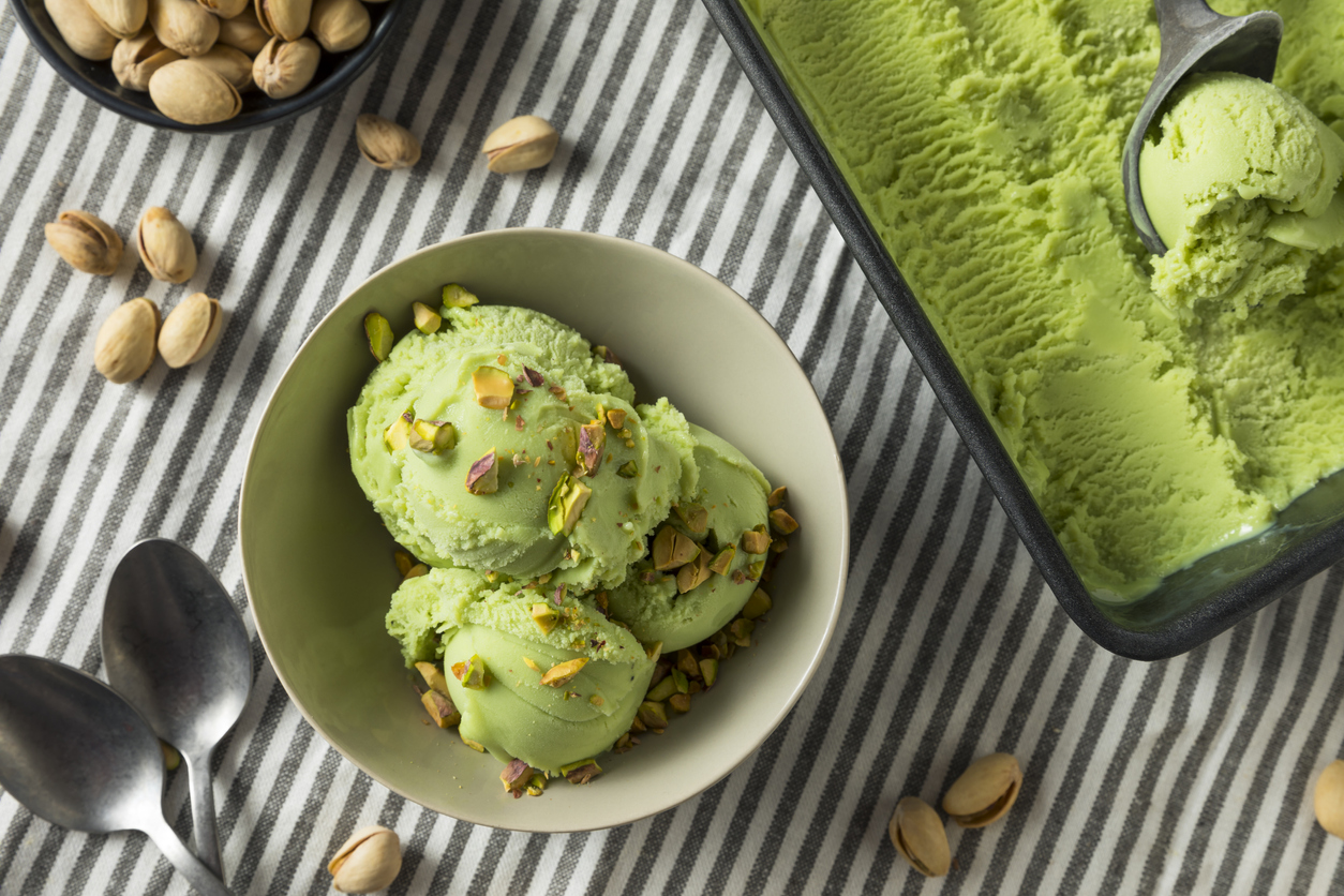 Is pistachio ice hotsell cream bad for dogs