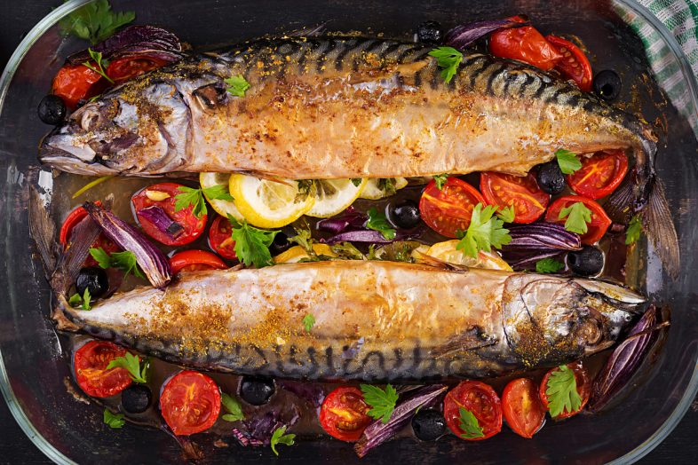 WHOLE MACKEREL BAKED OVER VEGETABLES | The Ikaria Diet