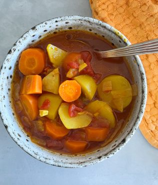 Chunky Carrot Tomato Soup